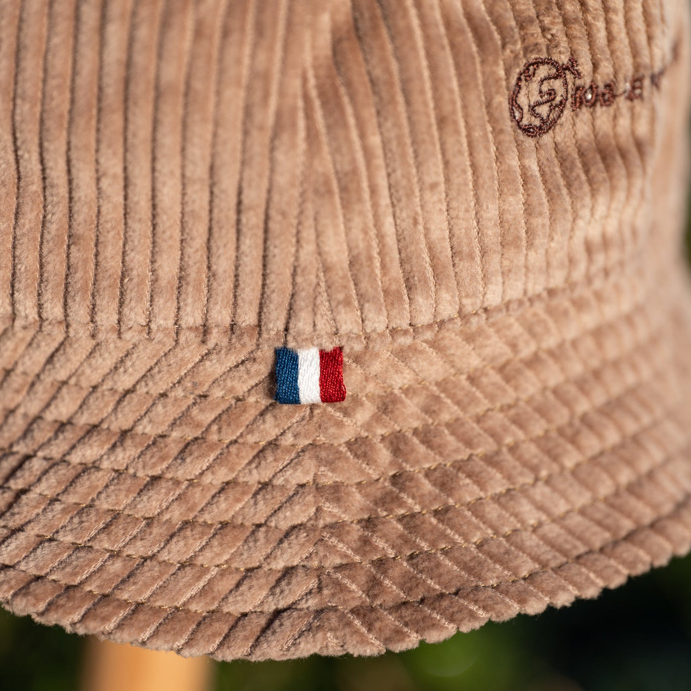 Bob Velours Beige – Fabriqué en France
