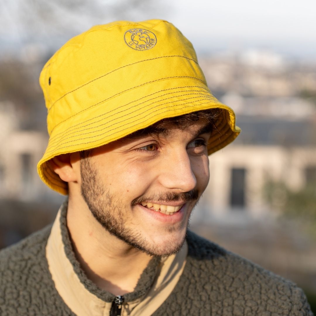 Bob jaune en coton tissé en France